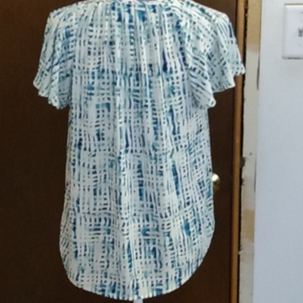 SALE!! Women's Blue Patterned Top - Picture 4 of 6